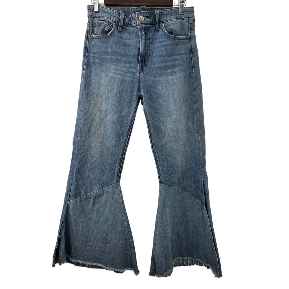 Lucky Brand Bell Bottom Jeans Flared Raw Hem Distressed Light Wash Womens Size 4